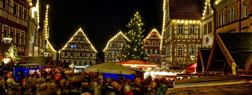 Augensache Brille Friedberg Bayern Optiker Augenoptiker_FEINKOST SCHADL_Friedberger Advent_Glühmarkt_Adventsmarkt_Weihnachtsmarkt_08102024_10